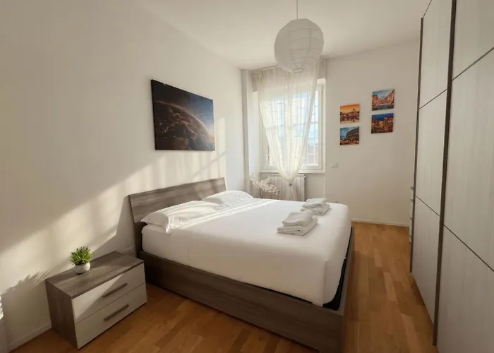 Modern Apartment Near Tiburtina Station By Rhr